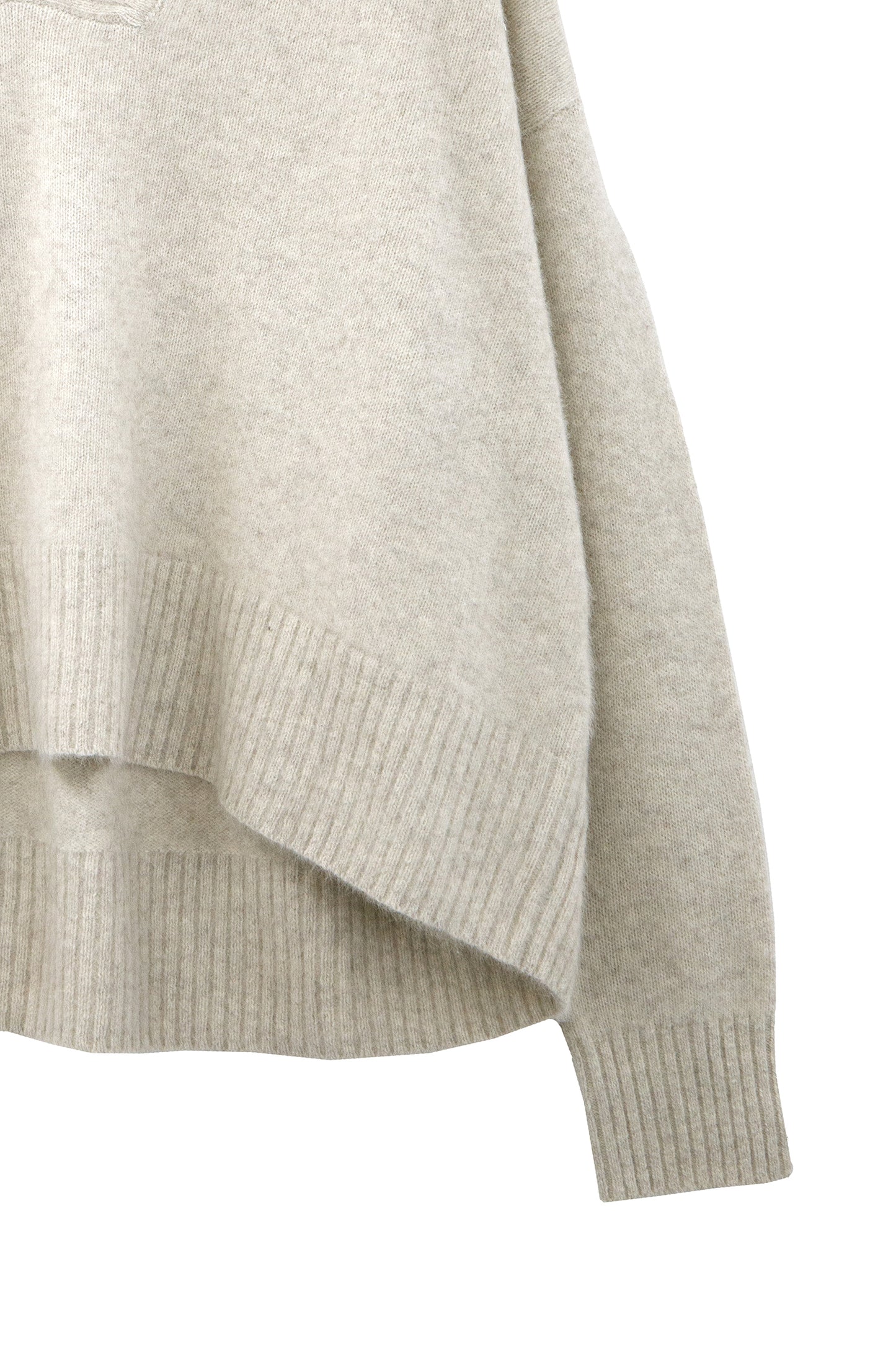 Raccoon fox V-neck pullover /CT24108