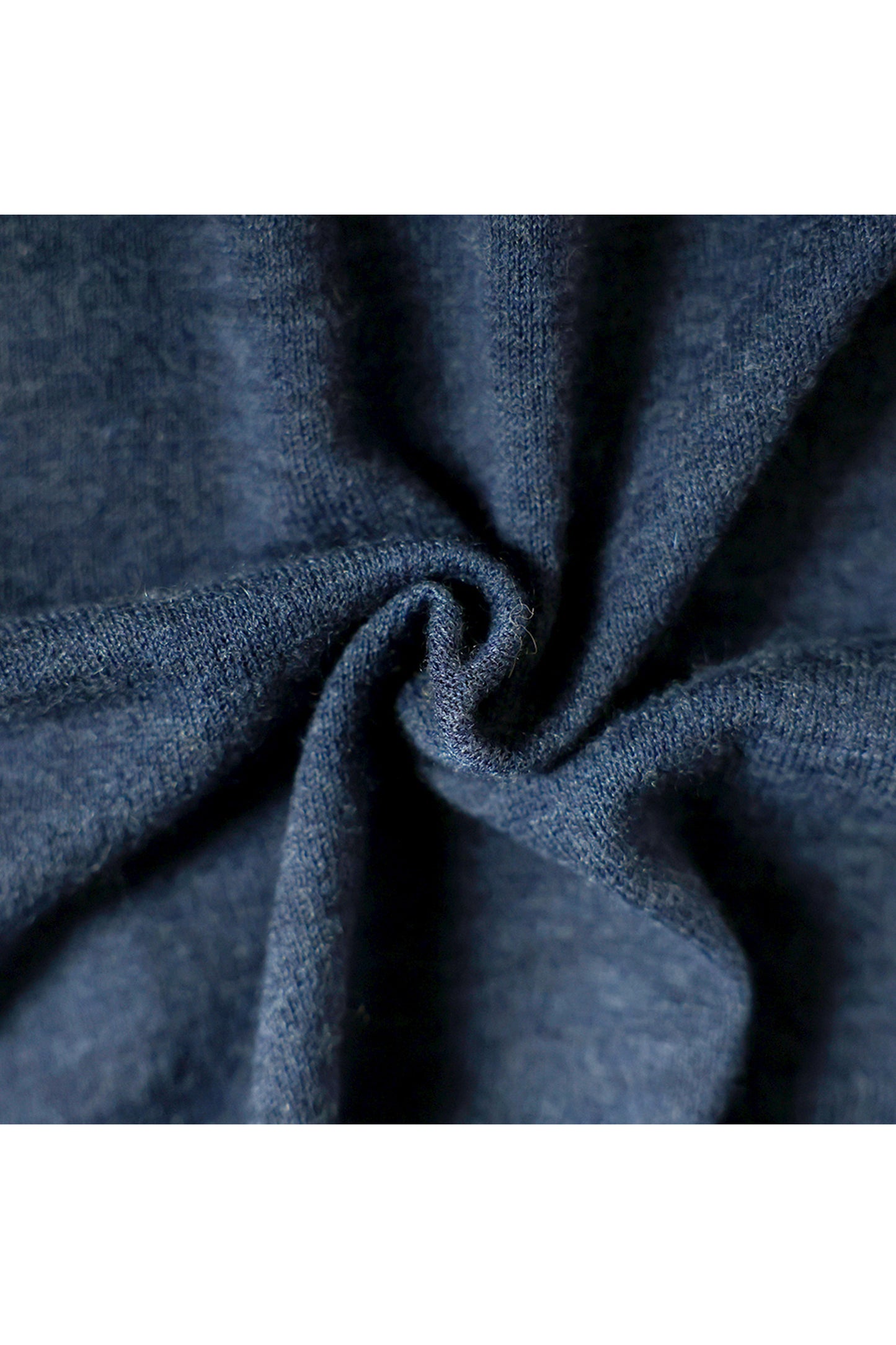 Light cashmere V-neck pullover with back tuck /CT25106