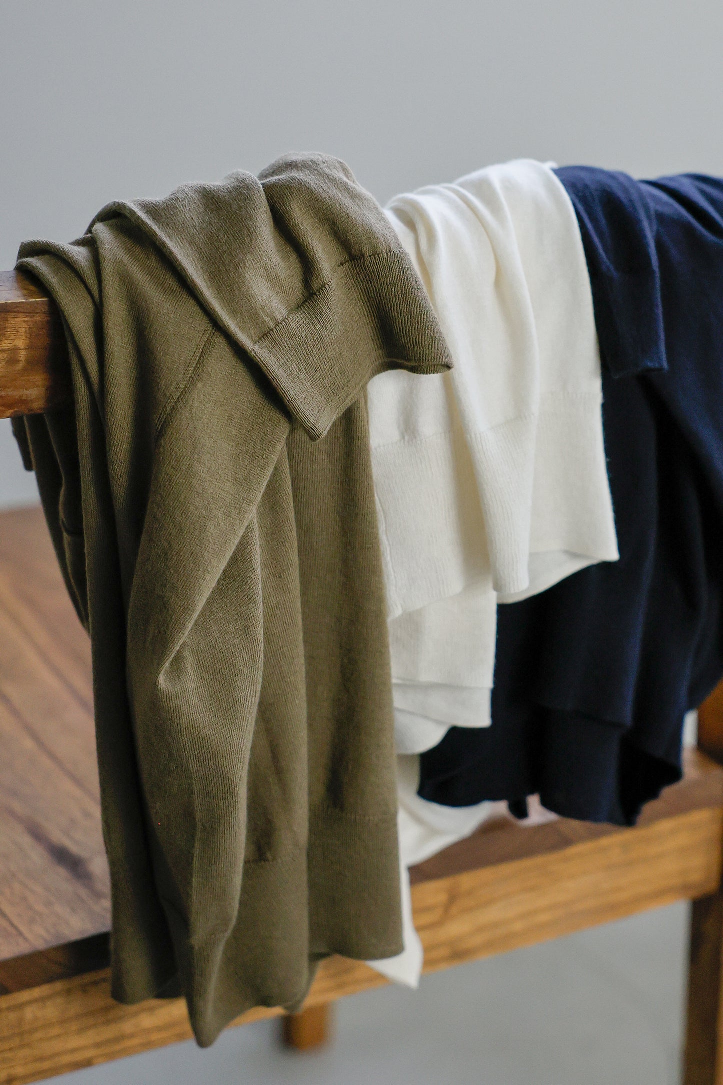 26SS Pull original à demi-manches en coton et soie /CT26117