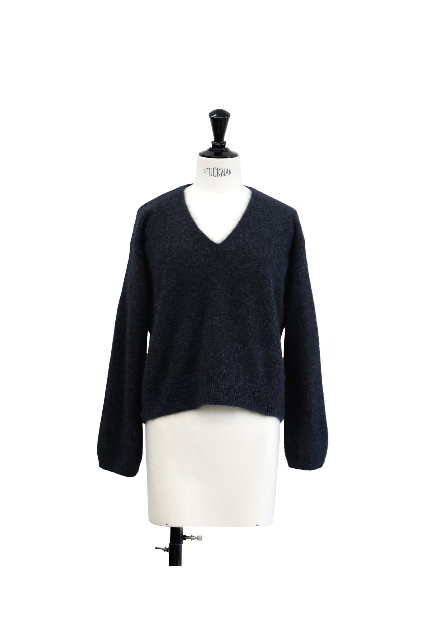 24AW Raccoon v-neck pullover /CT22348