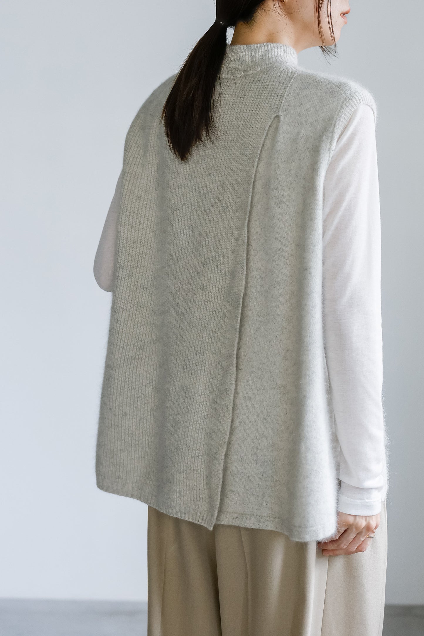 Re Stock Raccoon back slit vest L.GREY /CT23101