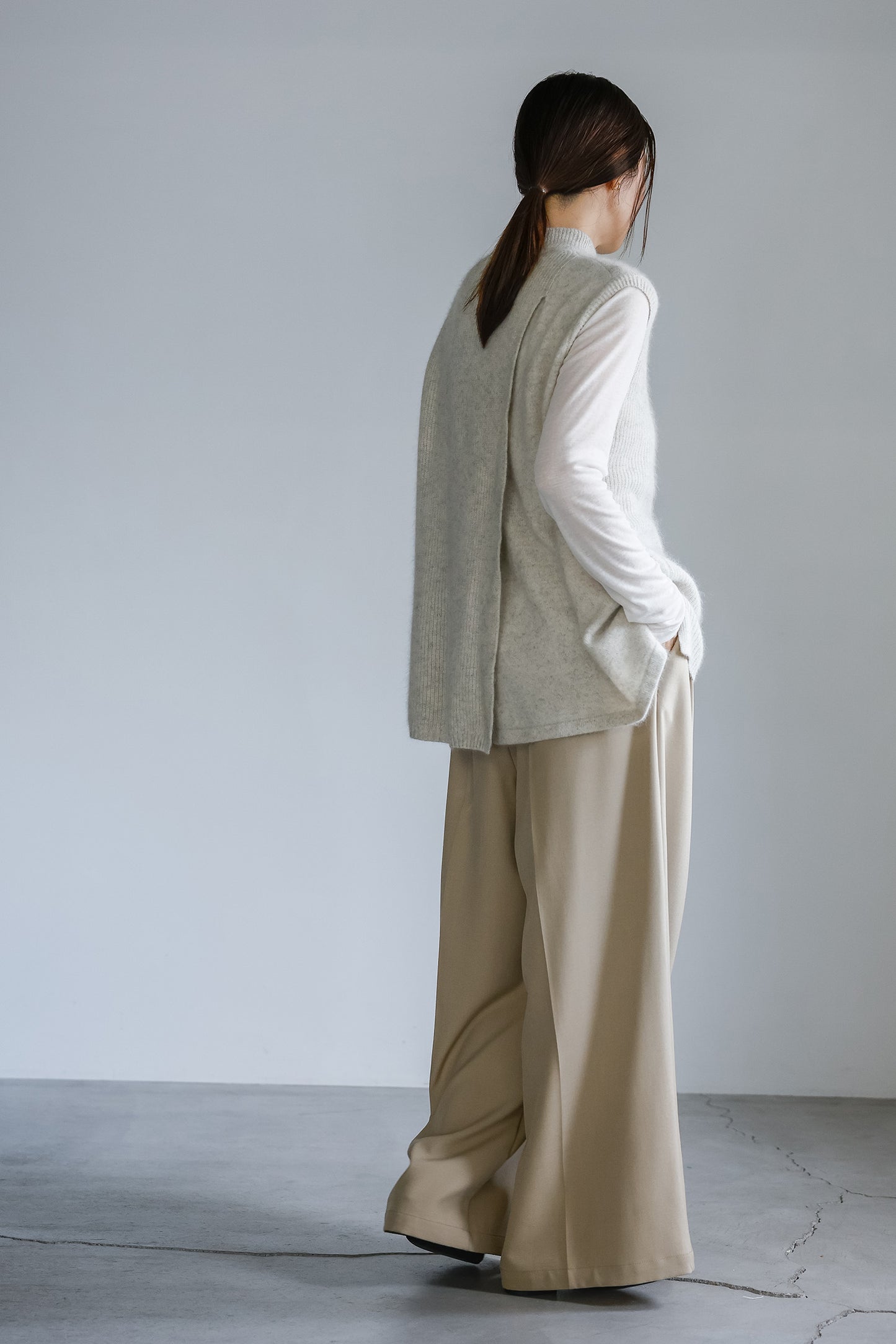 Re Stock Raccoon back slit vest L.GREY /CT23101