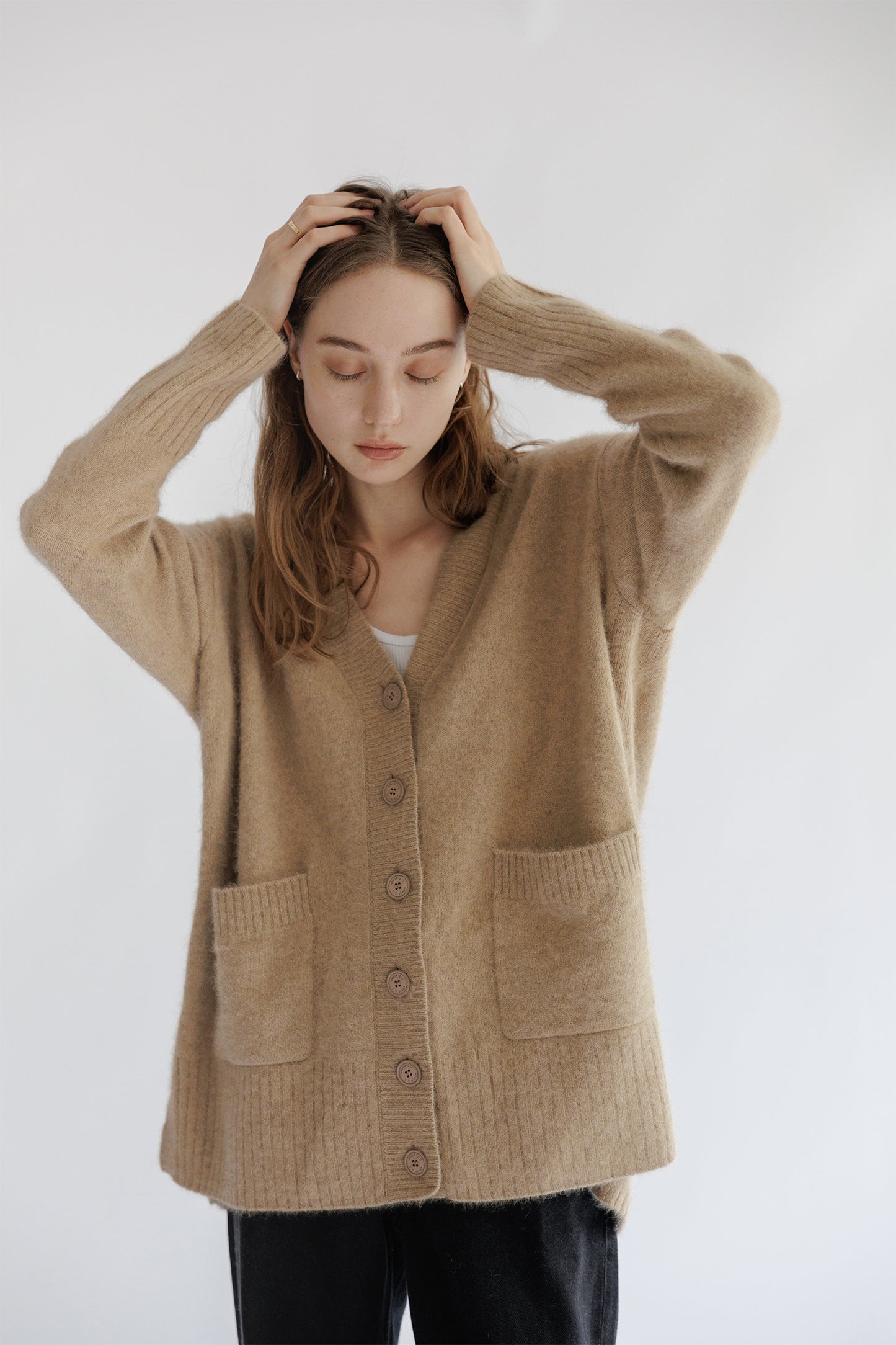 24AW Cardigan oversize en laine de renard et raton laveur  /CT24334