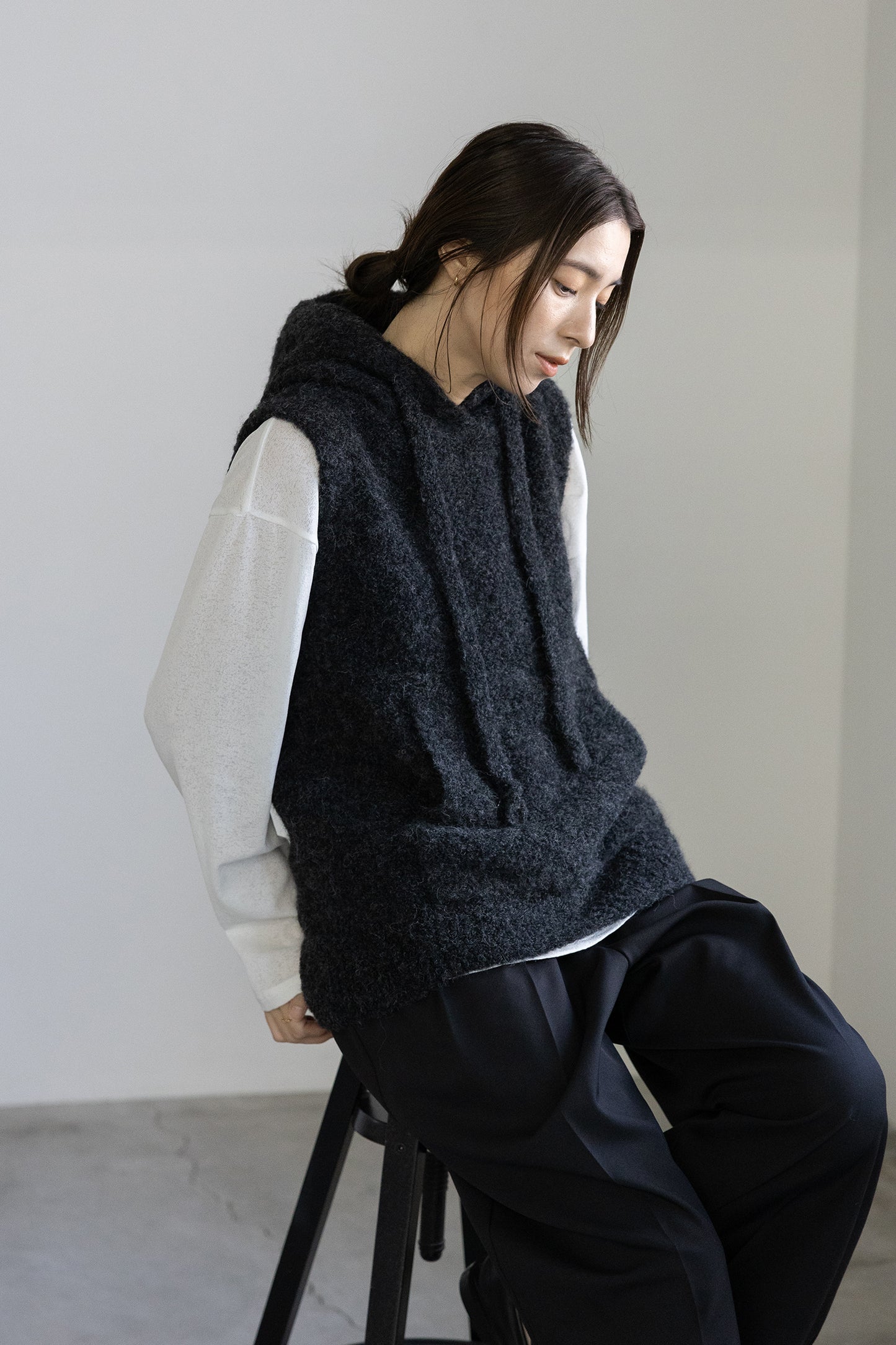 25AW Pull sans manches à capuche en alpaga /CT25318