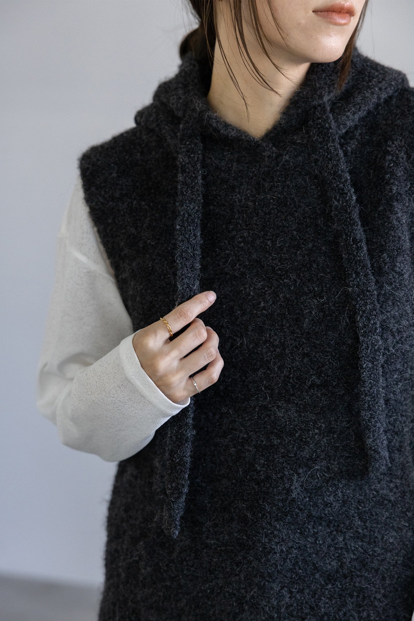 25AW Pull sans manches à capuche en alpaga /CT25318