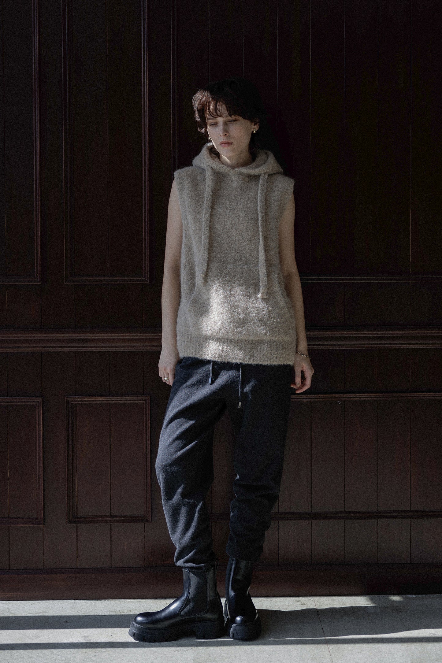 25AW Pull sans manches à capuche en alpaga /CT25318