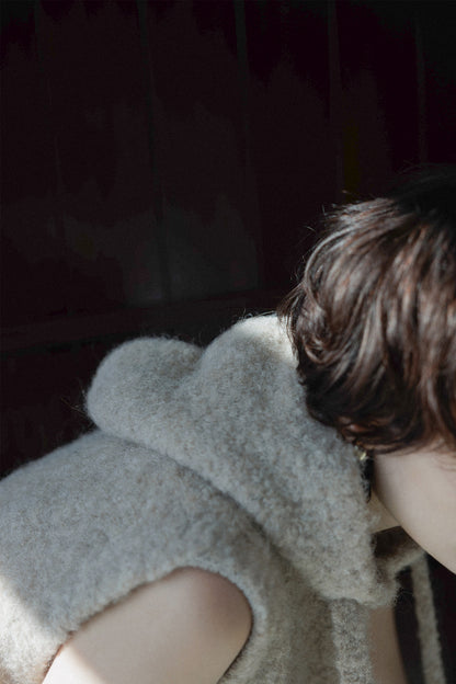 25AW Pull sans manches à capuche en alpaga /CT25318