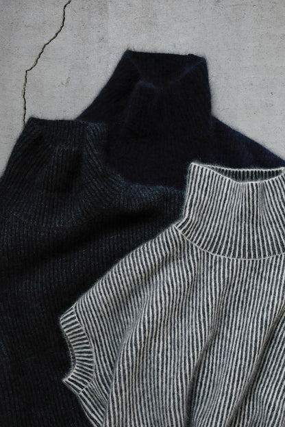 25AW Raccoon-fox turtleneck pullover with half sleeves /CT25326