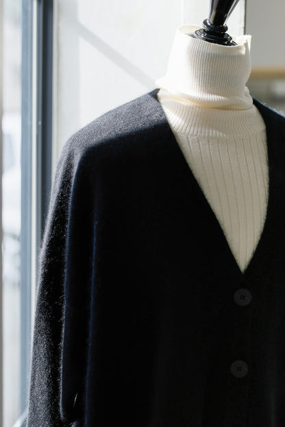 Pre-order/ 26capsule Cashmere raccoon cardigan /CT26110