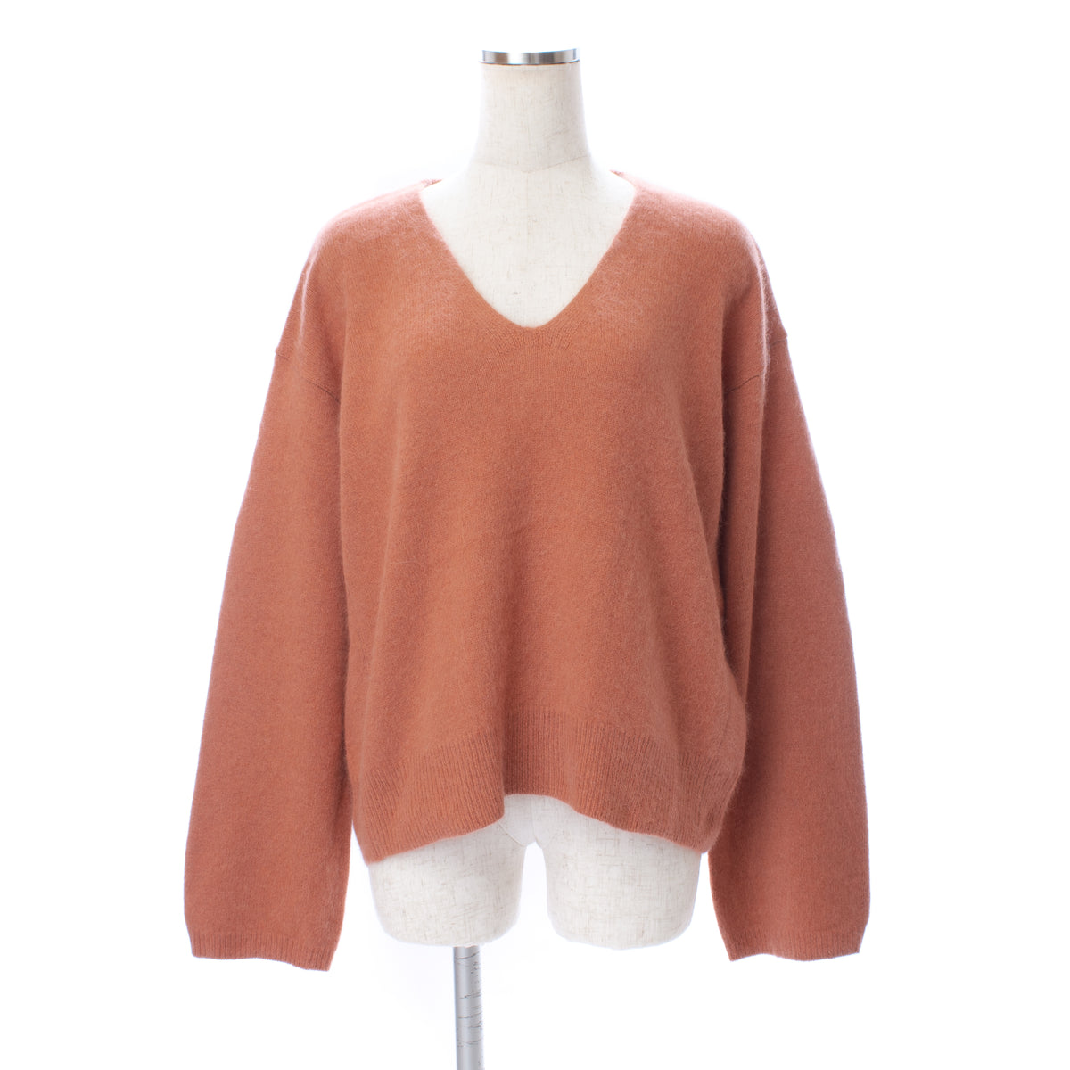 26AW Raccoon v-neck pullover /CT22348
