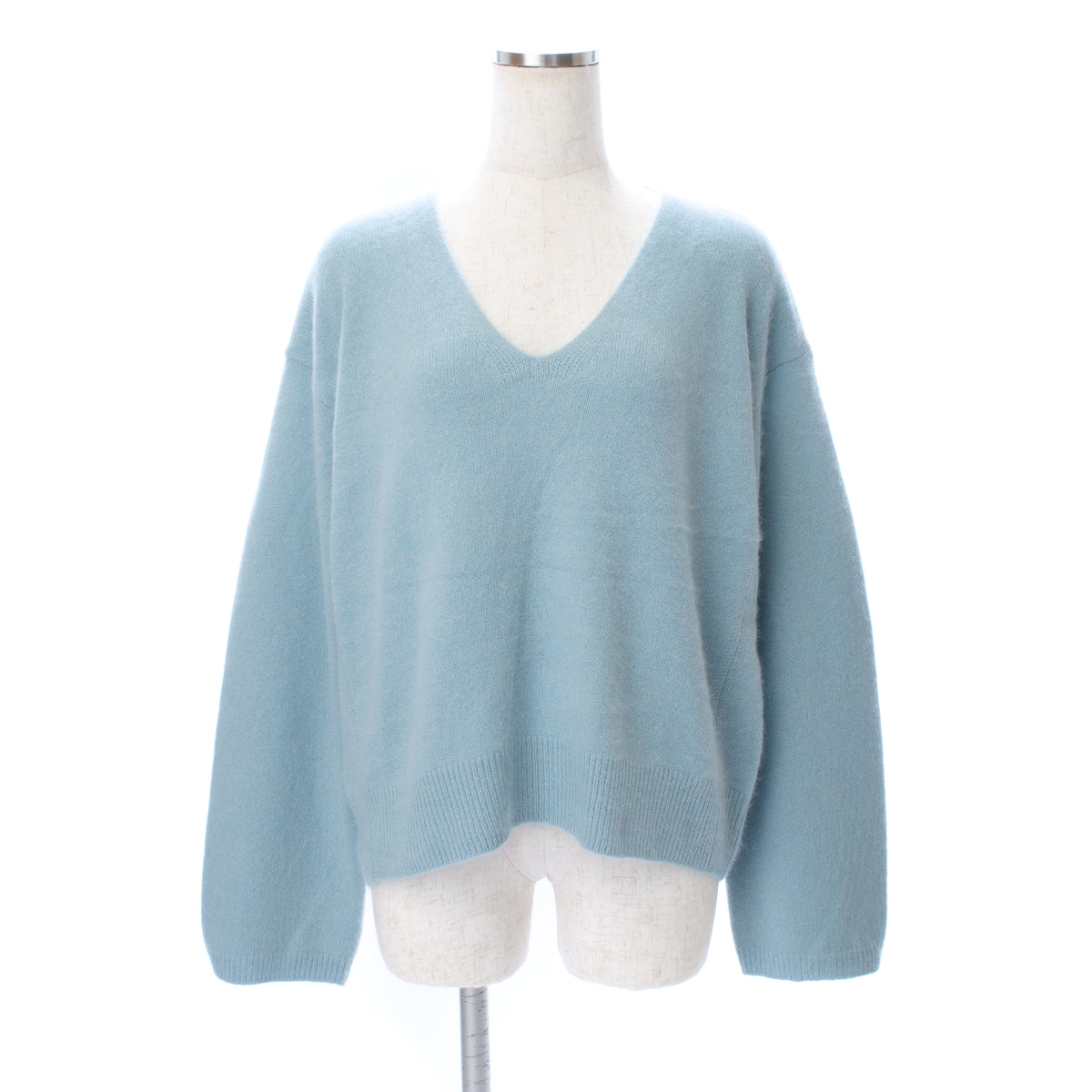 26AW Raccoon v-neck pullover /CT22348