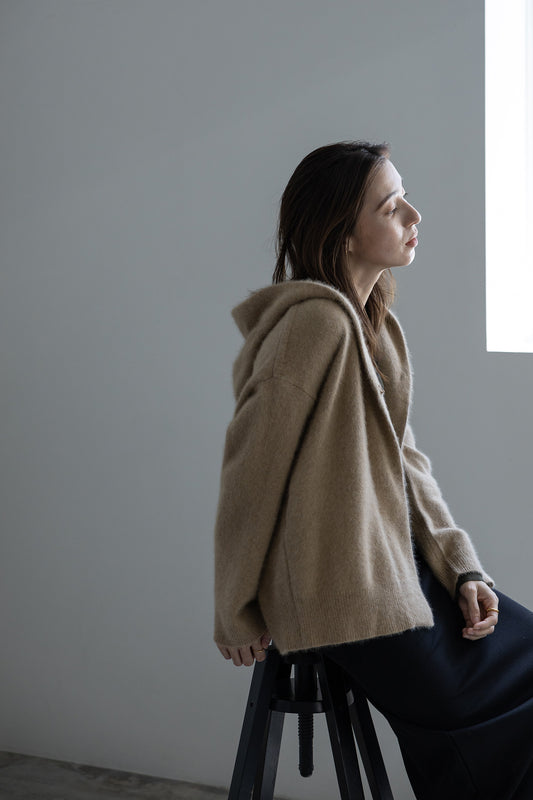 Archive item Cardigan à capuche en renard et en raton laveur /CT23112