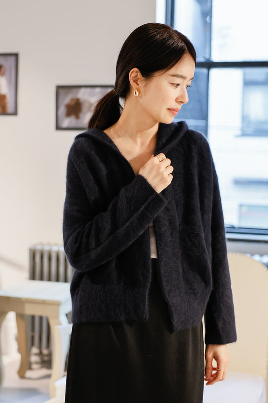 Archive item Cardigan à capuche en renard et en raton laveur /CT23112