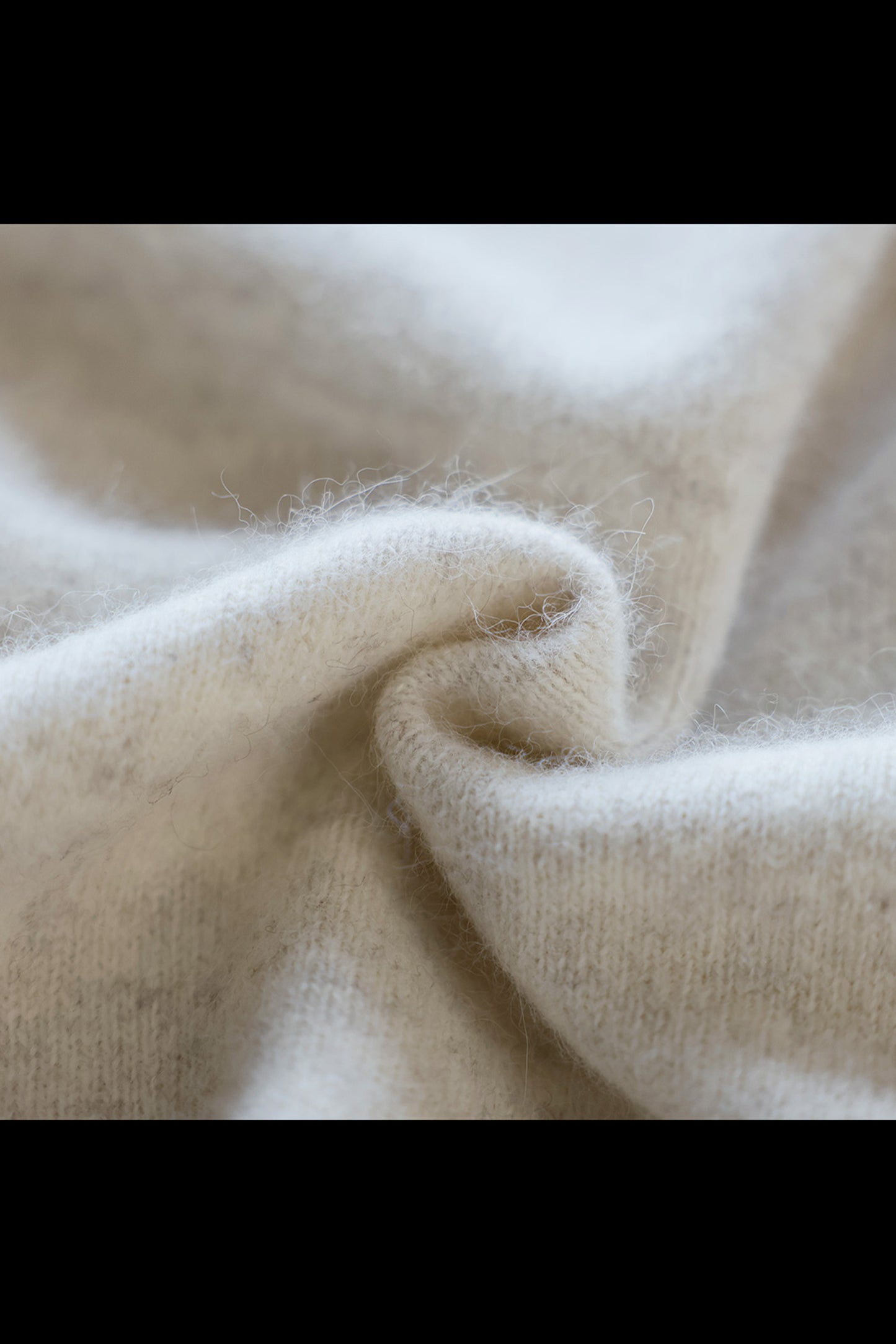 Pre-order/ 26capsule Cashmere raccoon turtle neck pullover /CT23333