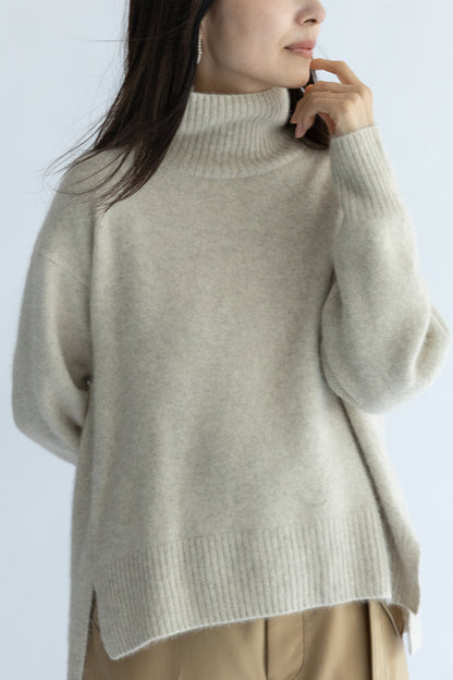 Pre-order/ 26capsule Raccoon fox turtle neck pullover /CT23335