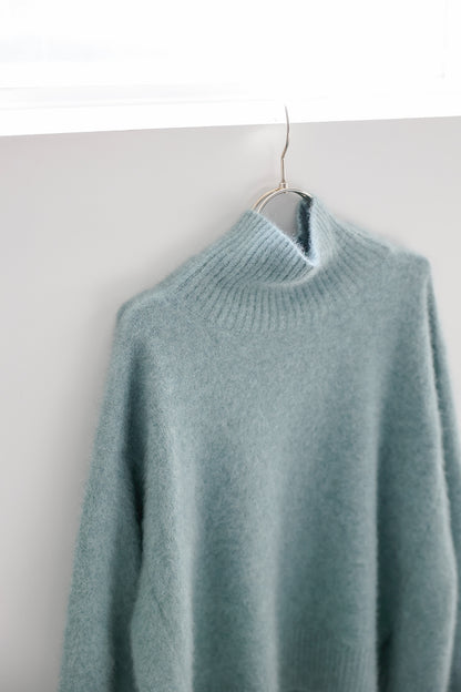 Pre-order/ 26capsule Raccoon fox turtle neck pullover /CT23335