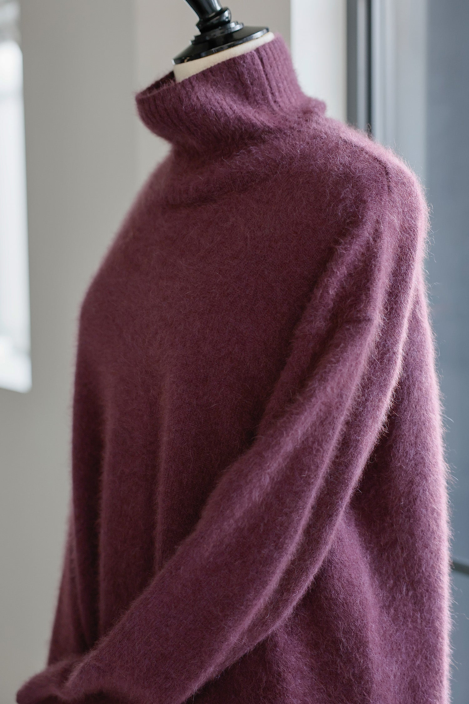 26capsule Raccoon fox turtle neck pullover /CT23335 – C.T.plage