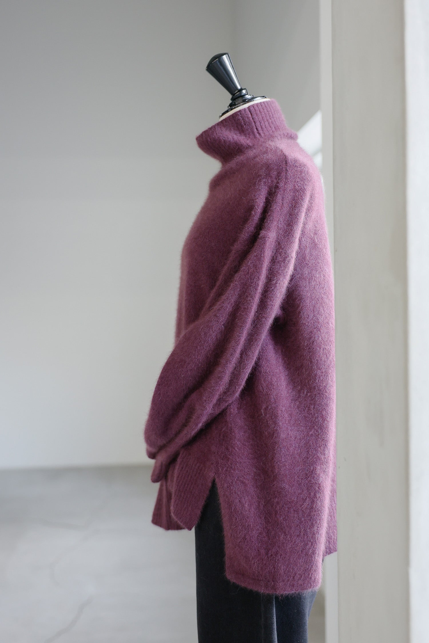 26capsule Raccoon fox turtle neck pullover /CT23335 – C.T.plage 26capsule Raccoon fox turtle neck pullover /CT23335 – C.T.plage