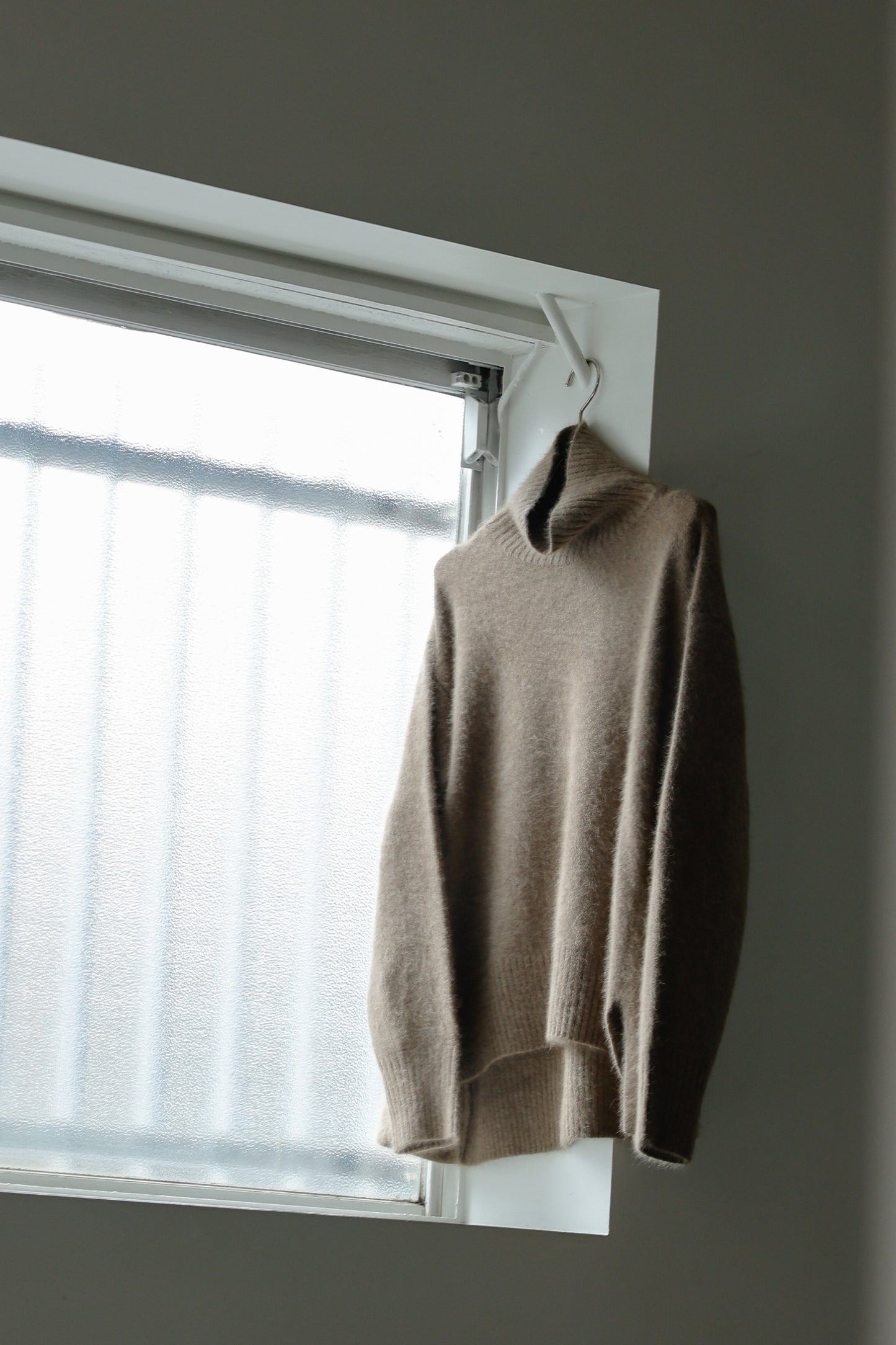 Pre-order/ 26capsule Raccoon fox turtle neck pullover /CT23335