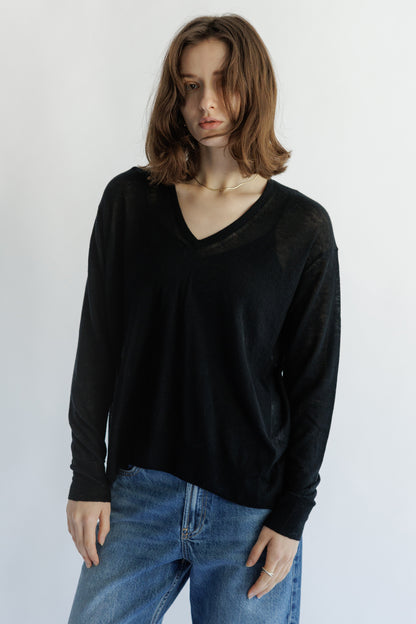 25SS Capsule Light cashmere V-neck pullover with back tuck  /CT25106