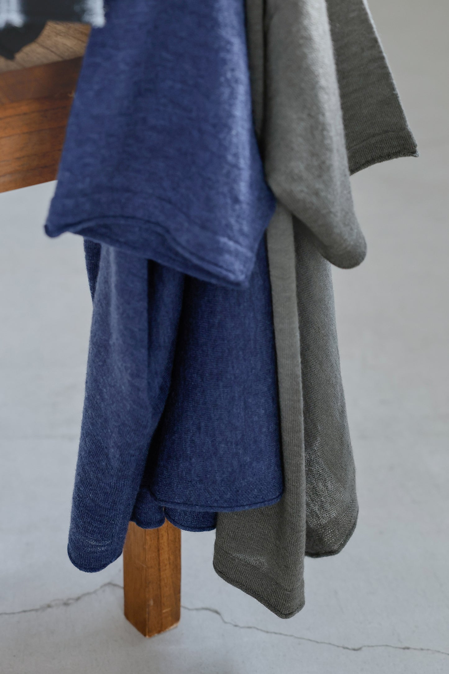 HOLIDAY20/ 25AW Pull en cachemire léger à manches courtes /CT25302