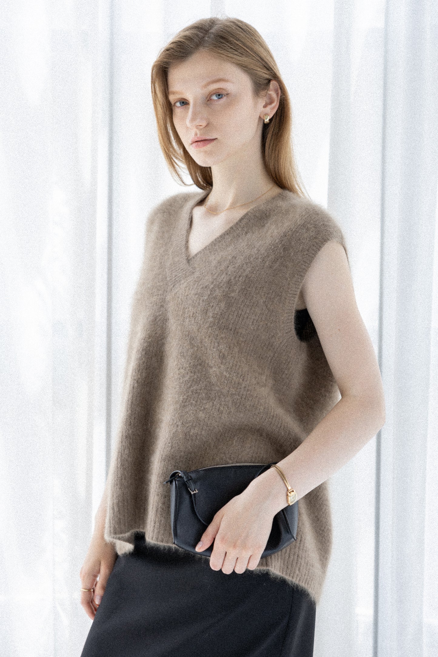 26capsule Raccoon fox back slit vest /CT26105