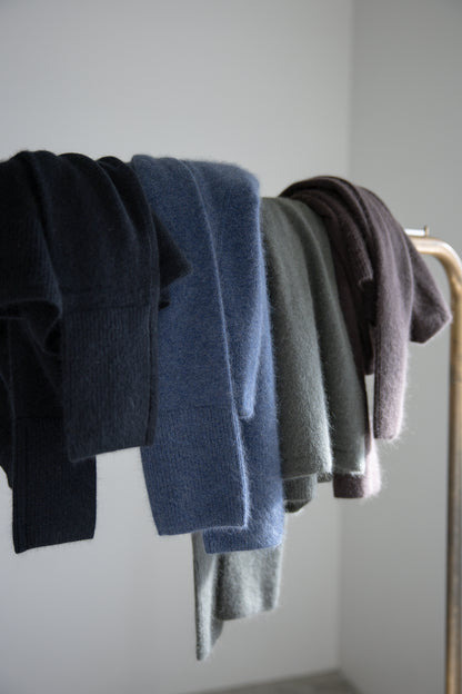 26capsule Cashmere raccoon crew neck pullover /CT26108