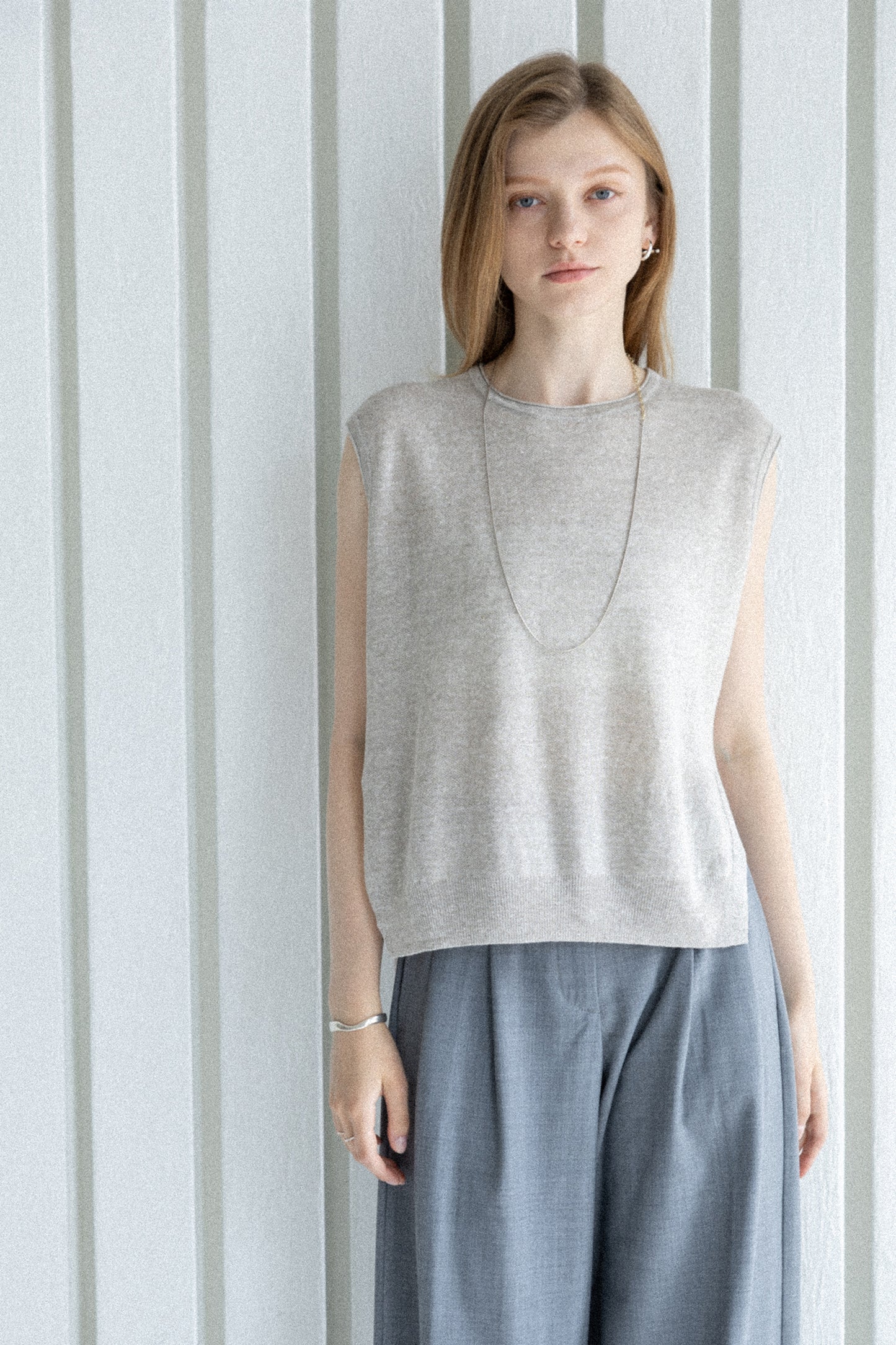 26SS Débardeur en lin à fentes, point de riz /CT26123