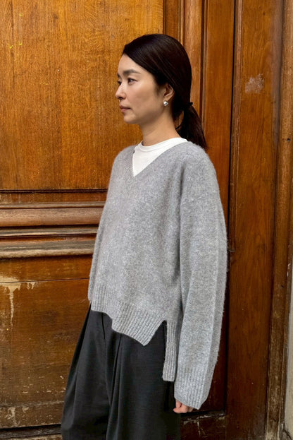 26AW Pull col V en laine RWS brossée /CT26319
