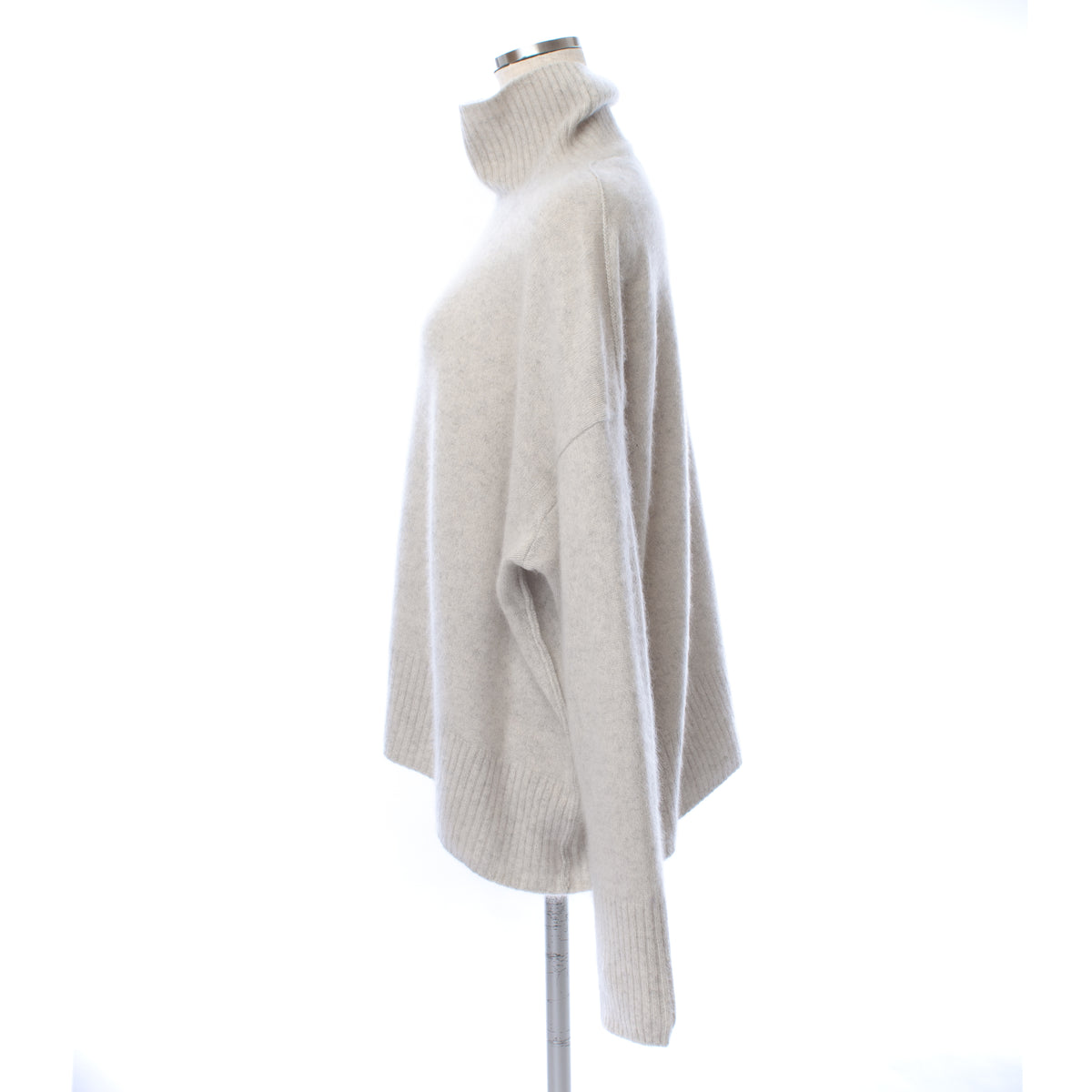 26AW Raccoon oversized turtleneck pullover /CT26340