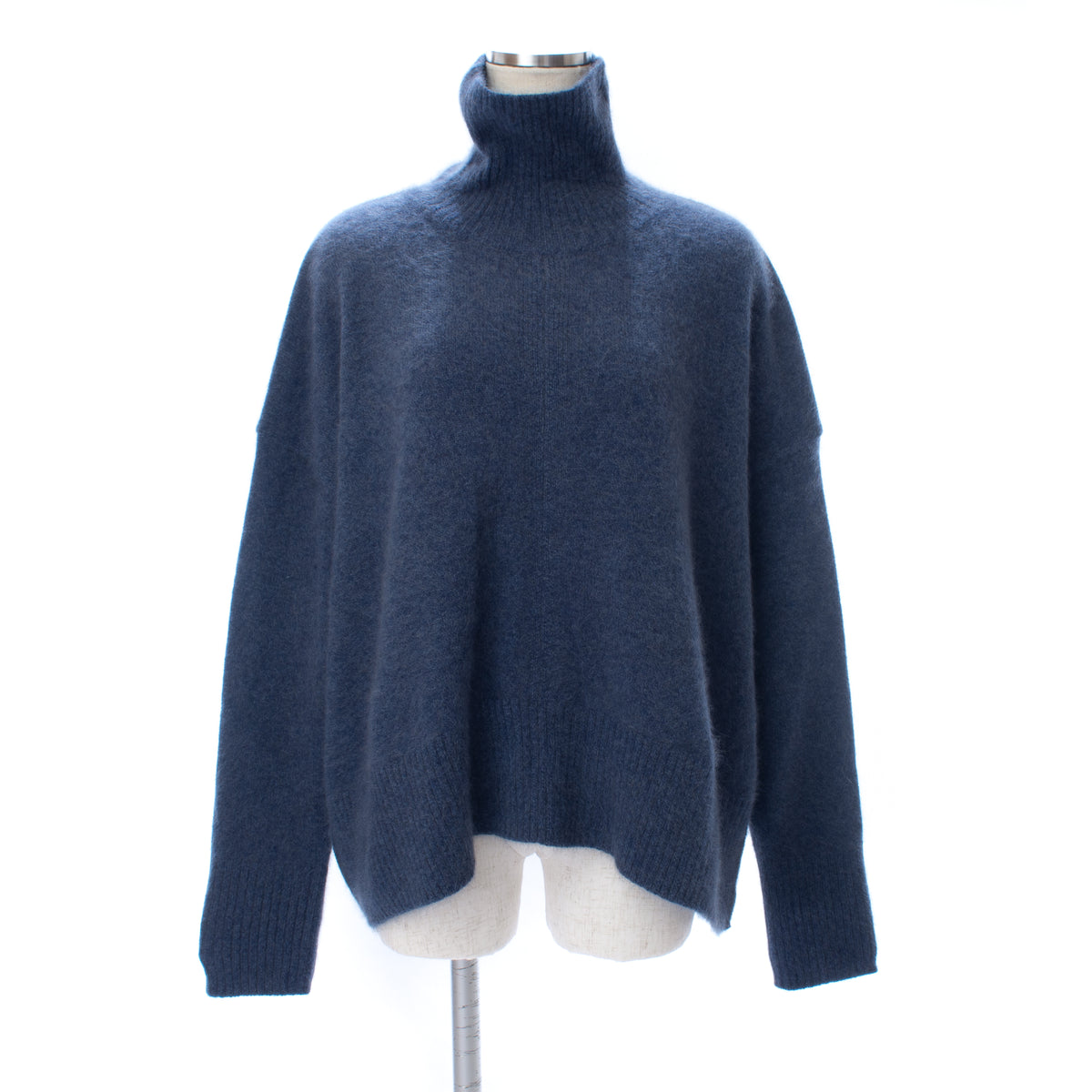 26AW Raccoon oversized turtleneck pullover /CT26340